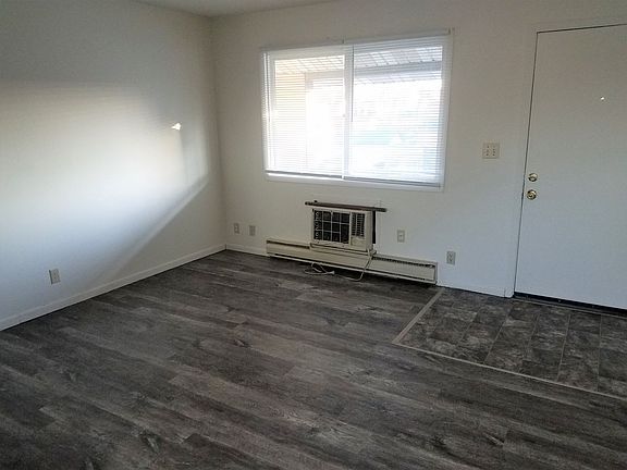 3rd image of 1438 Rose St APT 4