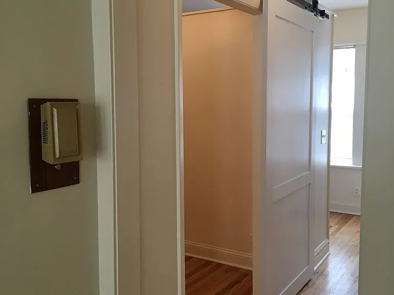 4305 N Francisco Ave #3I — Photo 3