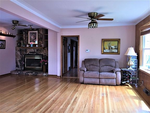 5th image of 11115 S Central Park Ave
