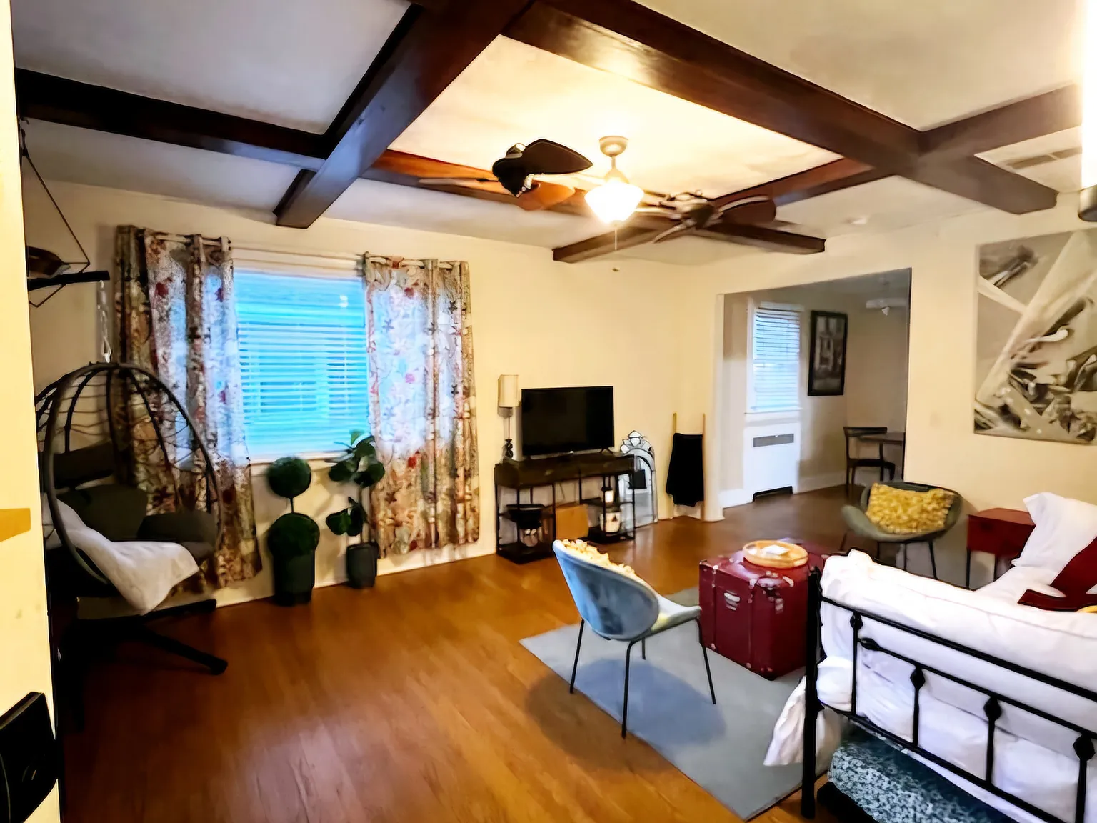 4910 Newport Ave — Photo 2