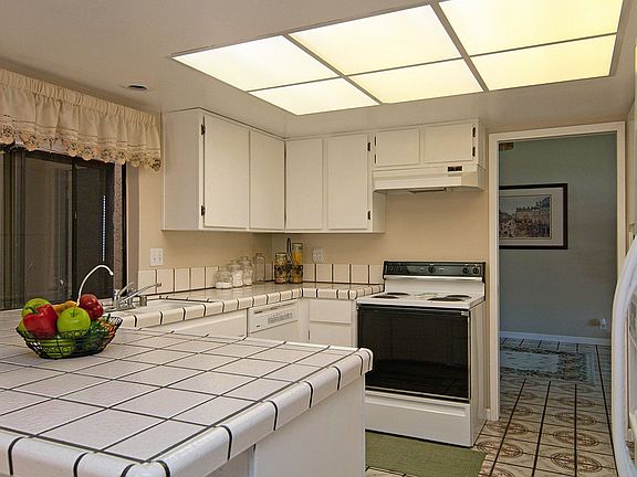 Bright Kitchen