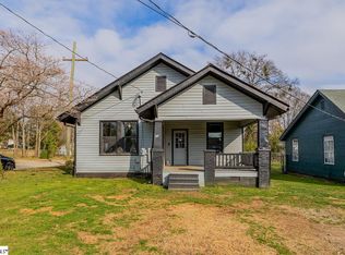 20 8th St, Greer, SC 29651