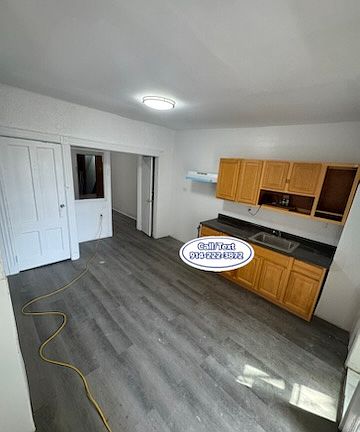 2nd image of 165 Linden St #1N