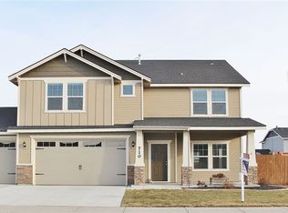 710 SW Josephine St, Mountain Home, ID 83647