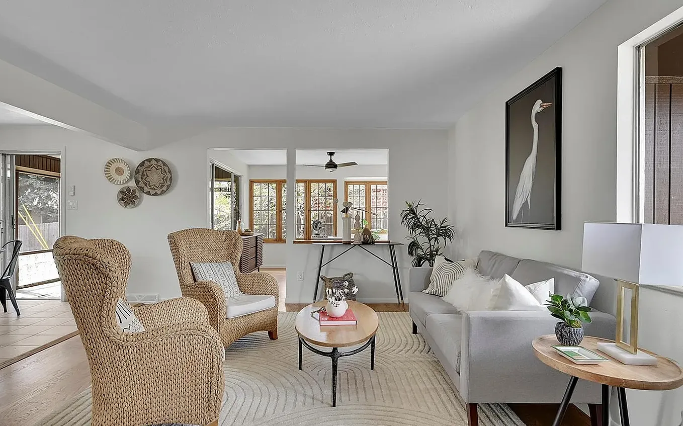 2 bed, 2016 sqft, $2,500 — Photo 3