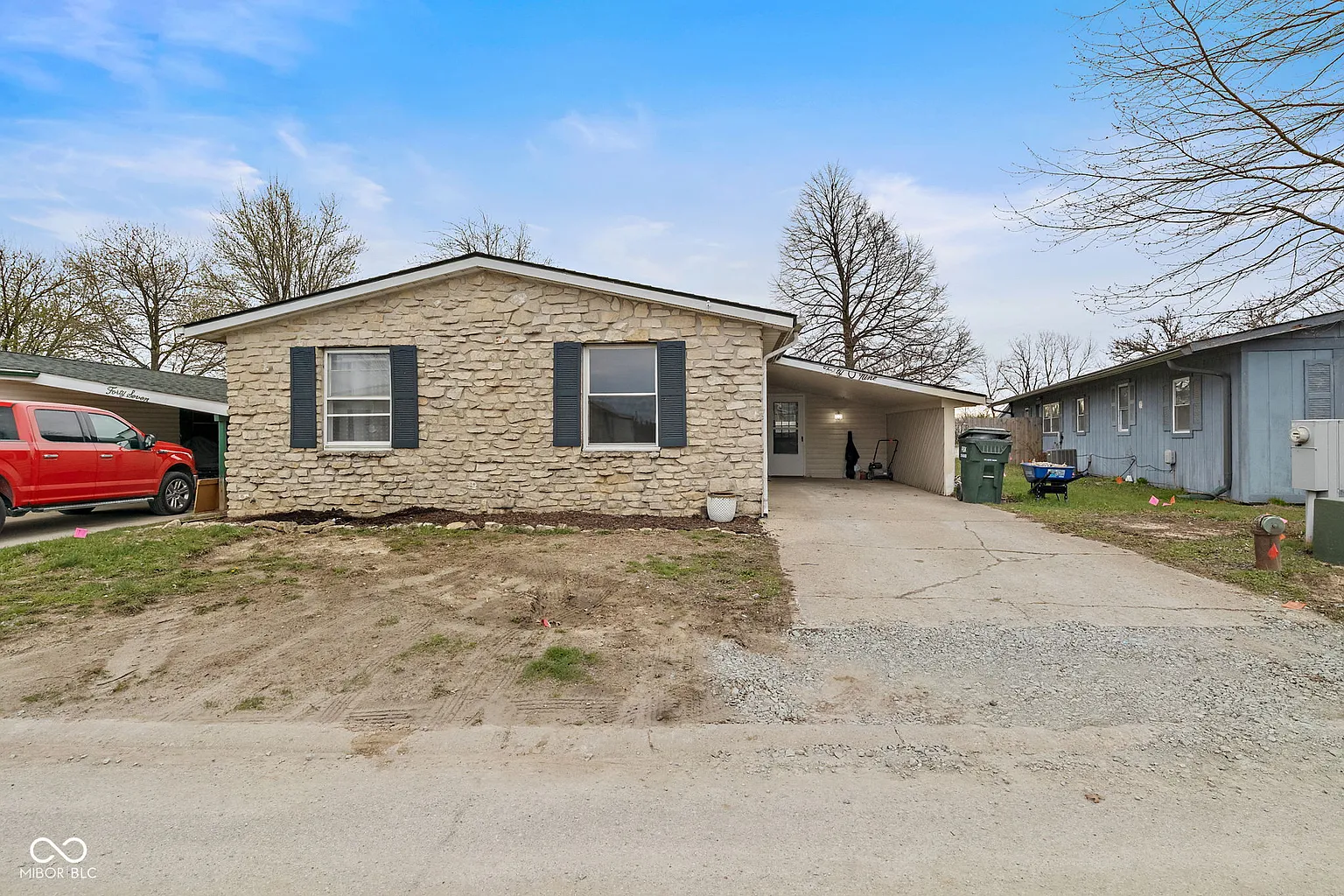 49 Fountain Lake Dr photo 1
