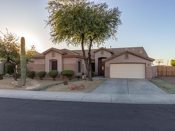 3rd image of 26280 N 69th Ln