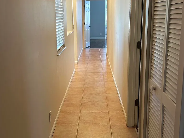 8192 NW 42nd St — Photo 25