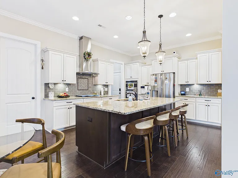 148 Kelso Blvd — Photo 10