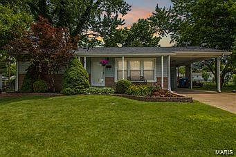 2nd image of 711 Bellflower Dr