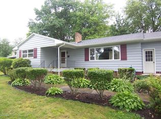 8 Lafayette St, Jersey Shore, PA 17740