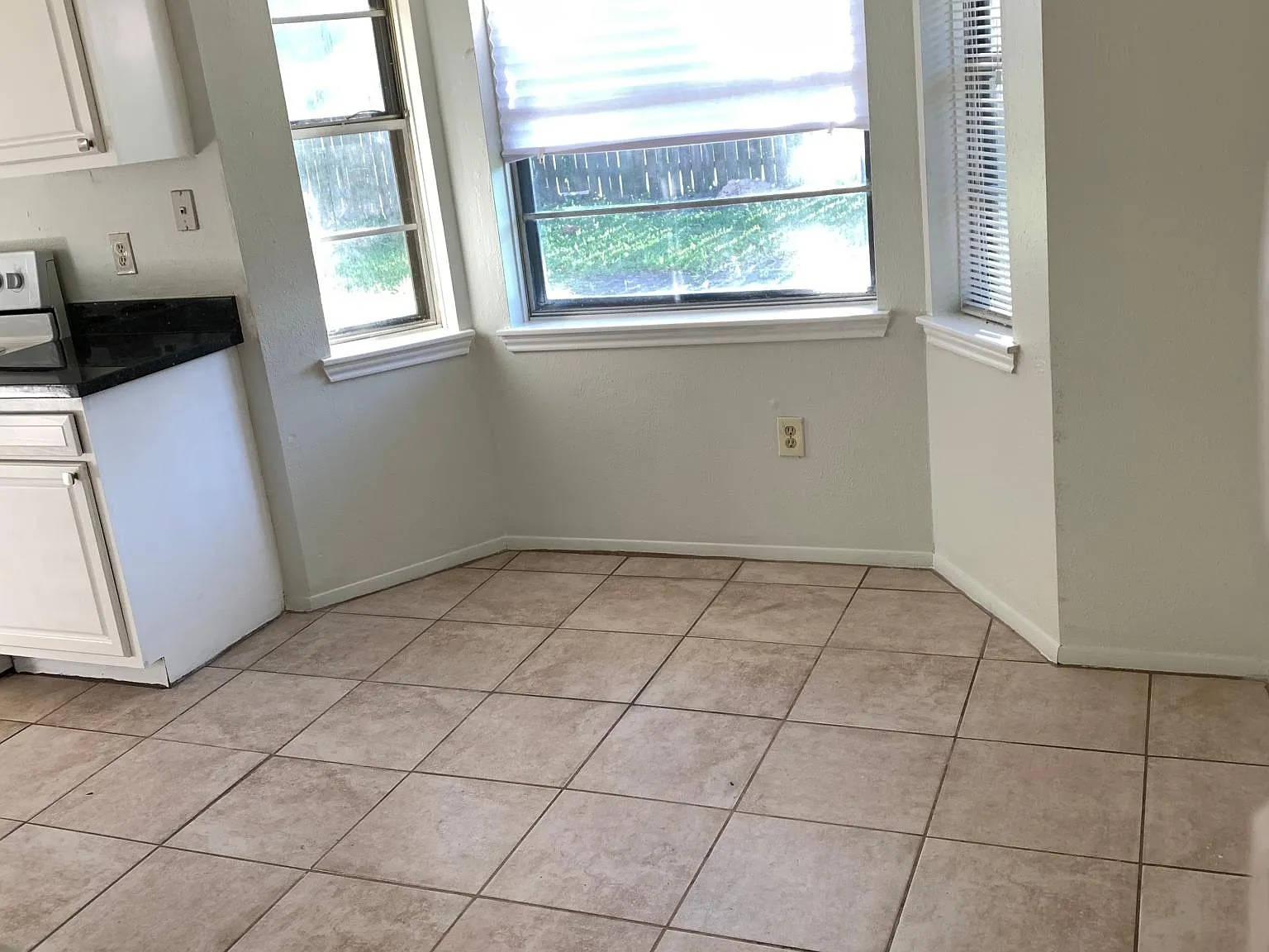 4 bed, 1861 sqft, $1,995 — Photo 4