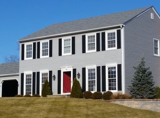 36W942 Treetop Ln, St Charles, IL 60174