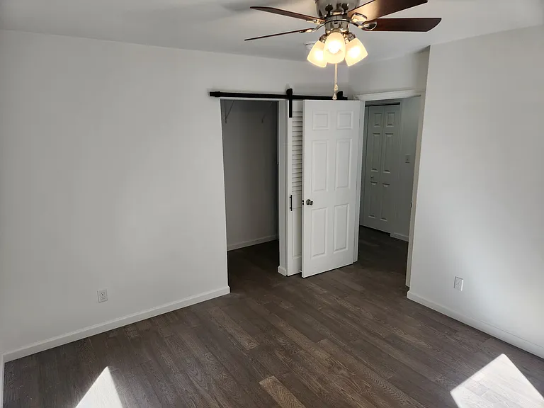 1703 E Lincoln St — Photo 6