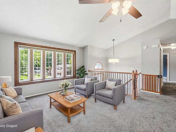 3rd image of 5629 Bluepine Dr