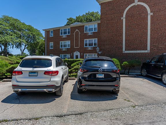 3rd image of 4855 Dobson St Unit 304