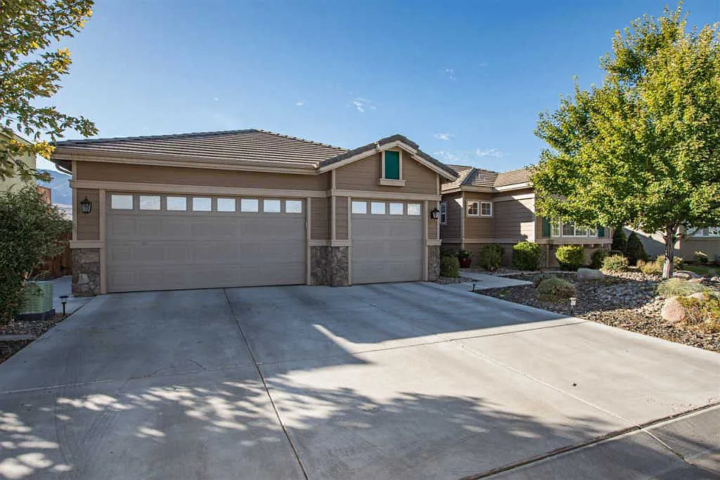 619 Saint Andrews Dr photo 1