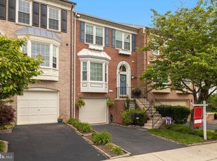 6123 Wrenleigh Row, Alexandria, VA 22315