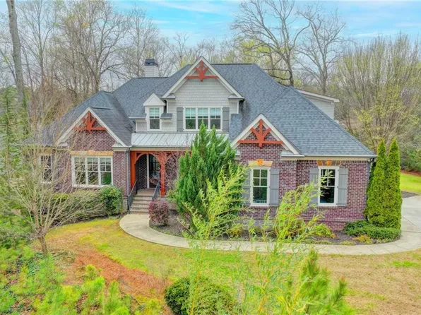 1183 Robert Ln, Marietta, GA 30062