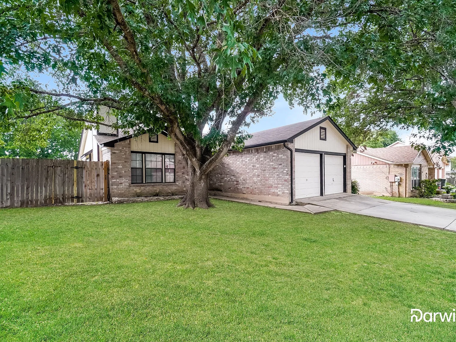 3 bed, 2.0 bath, 1549 sqft, $1,545 — Photo 2