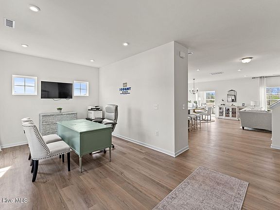 4th image of 38 Lochview Court