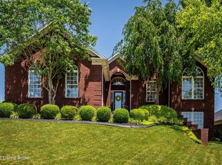 112 Lillian Ct, Shepherdsville, KY 40165