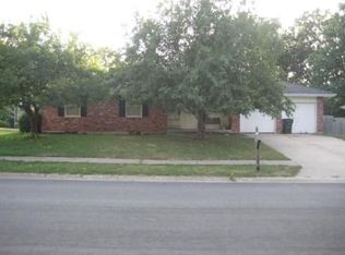 204 SE Wingate St, Lees Summit, MO 64063