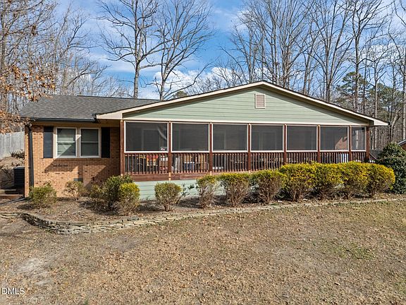 2nd image of 1201 Snow Hill Rd