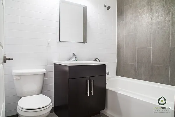 Rented by Evergreen Apartments BK | media 22