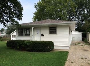 1368 E Riverside Ave, Decatur, IL 62521