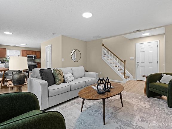 3rd image of 110 Kaitlin Way