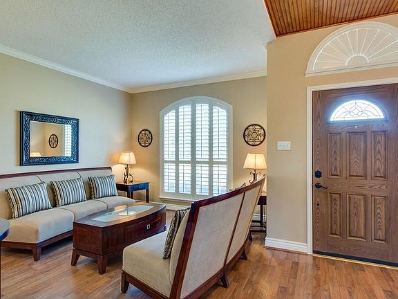 4th image of 912 Forestbrook Dr