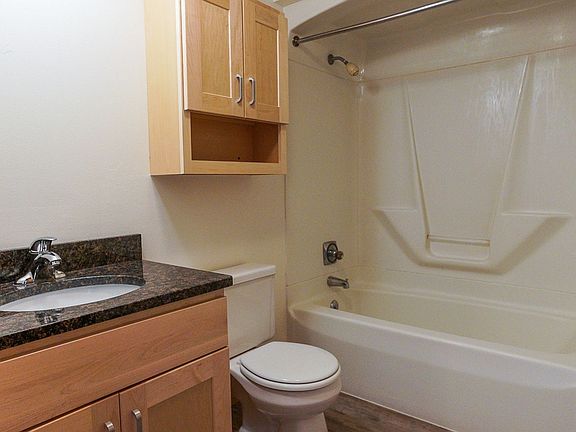 2nd image of 415 N Henry St #C318b5c49