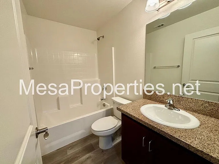 9550 Tamarisk Ave #124 — Photo 8