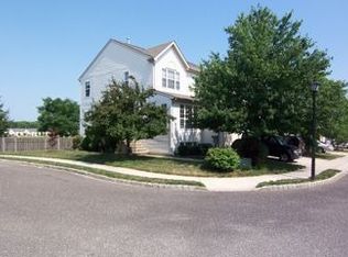 1 Larkspur Ct, Delran, NJ 08075