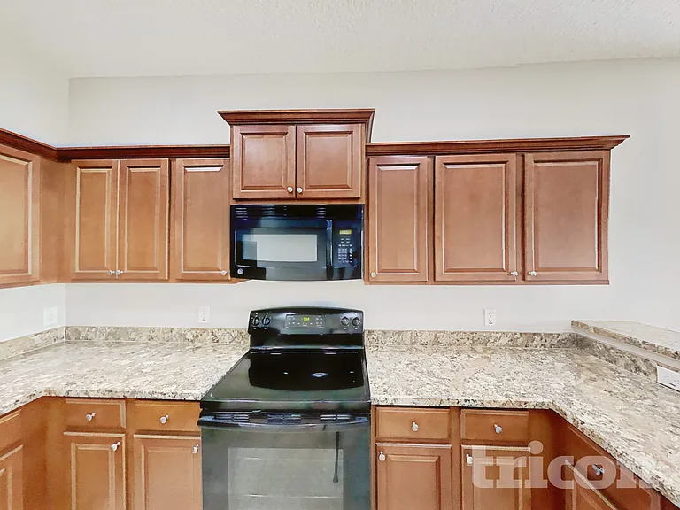 226 Blackstone Creek Rd — Photo 5