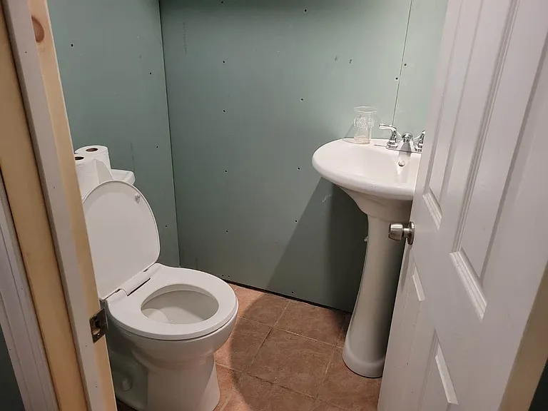 46 Maple St #1 — Photo 10
