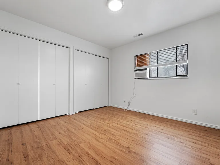 653 S 880 W #4 — Photo 12