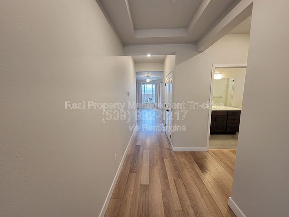 2nd image of 2522 Morris Ave