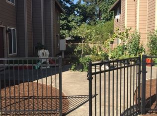 9739 SE Foster Rd, Portland, OR 97266