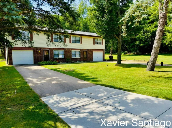 618 Seven Mile Rd NW, Comstock Park, MI 49321