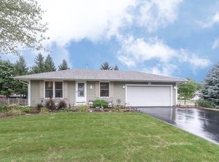 1590 Ronzheimer Ave, Saint Charles, IL 60174