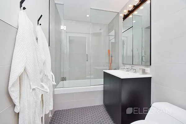 Rented by (Legacy) Elegran | media 21