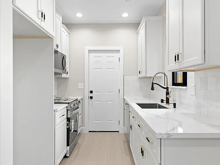 141 Birch St #A — Photo 12