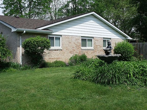 4th image of 2420 Clubside Dr