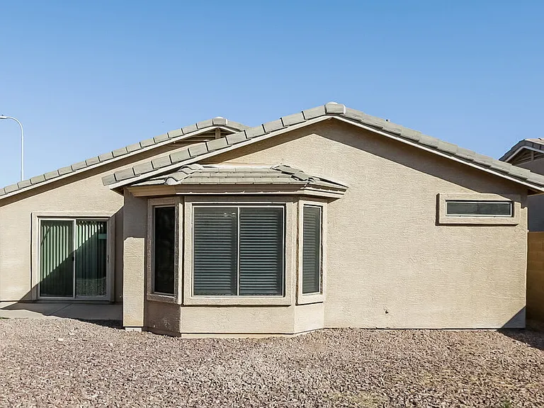 3702 S 62nd Ave — Photo 16