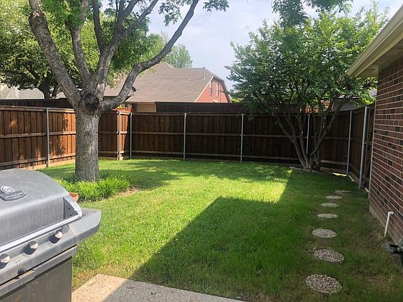 3rd image of 10717 Columbia Dr