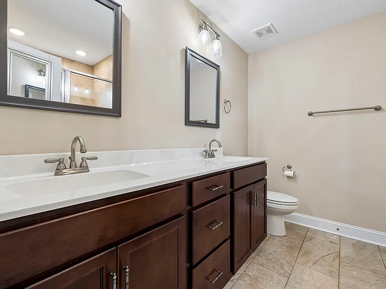 1151 Eagles Bluff Dr — Photo 15