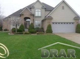 23960 Fairview Dr, New Boston, MI 48164