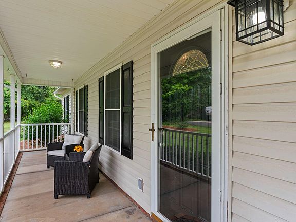 2nd image of 2244 Highwood Rd